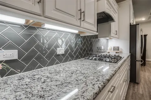 $414,900 | 5757 Lakeside Villas Court, Conroe, TX 77304