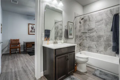 $399,500 | 5757 Lakeside Villas Court, Conroe, TX 77304