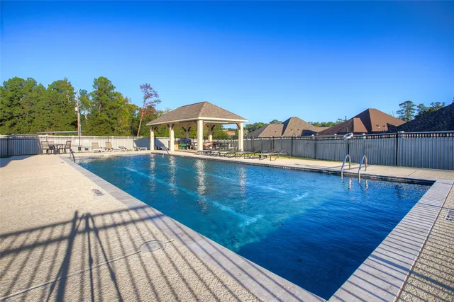 $429,000 | 5757 Lakeside Villas Court, Conroe, TX 77304