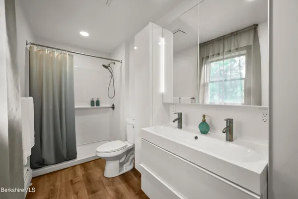 $844,000 | 108 Berkshire Drive, Williamstown, MA 01267