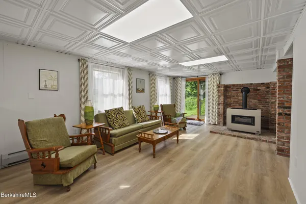 $844,000 | 108 Berkshire Drive, Williamstown, MA 01267