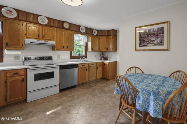 $844,987 | 108 Berkshire Drive, Williamstown, MA 01267