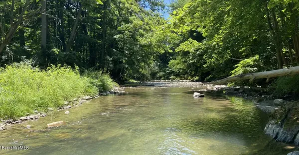 $844,000 | 108 Berkshire Drive, Williamstown, MA 01267