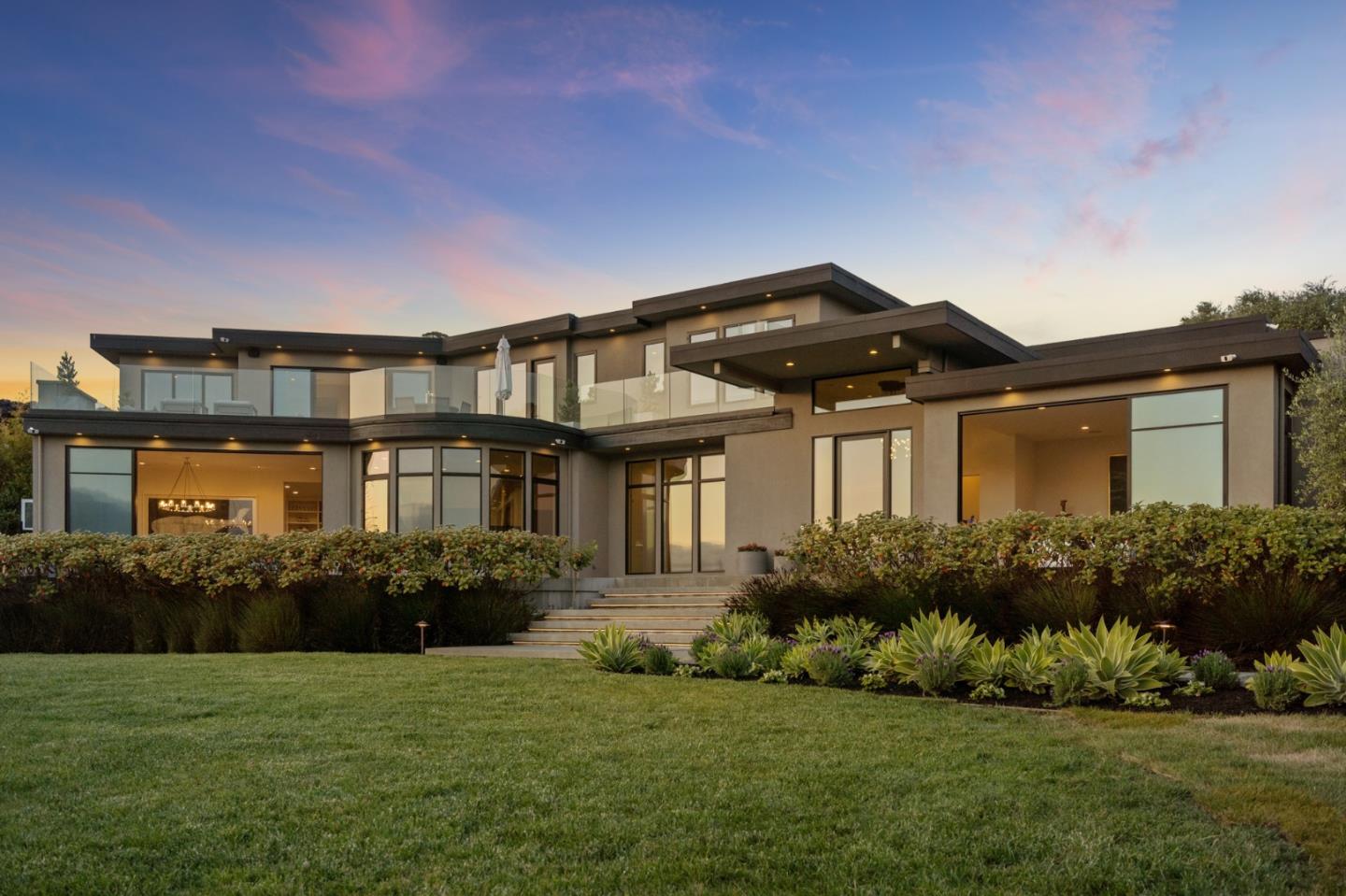 21 Gilmartin Drive Tiburon, CA 94920 - Photo 57 of 82 a front view of a house with a garden