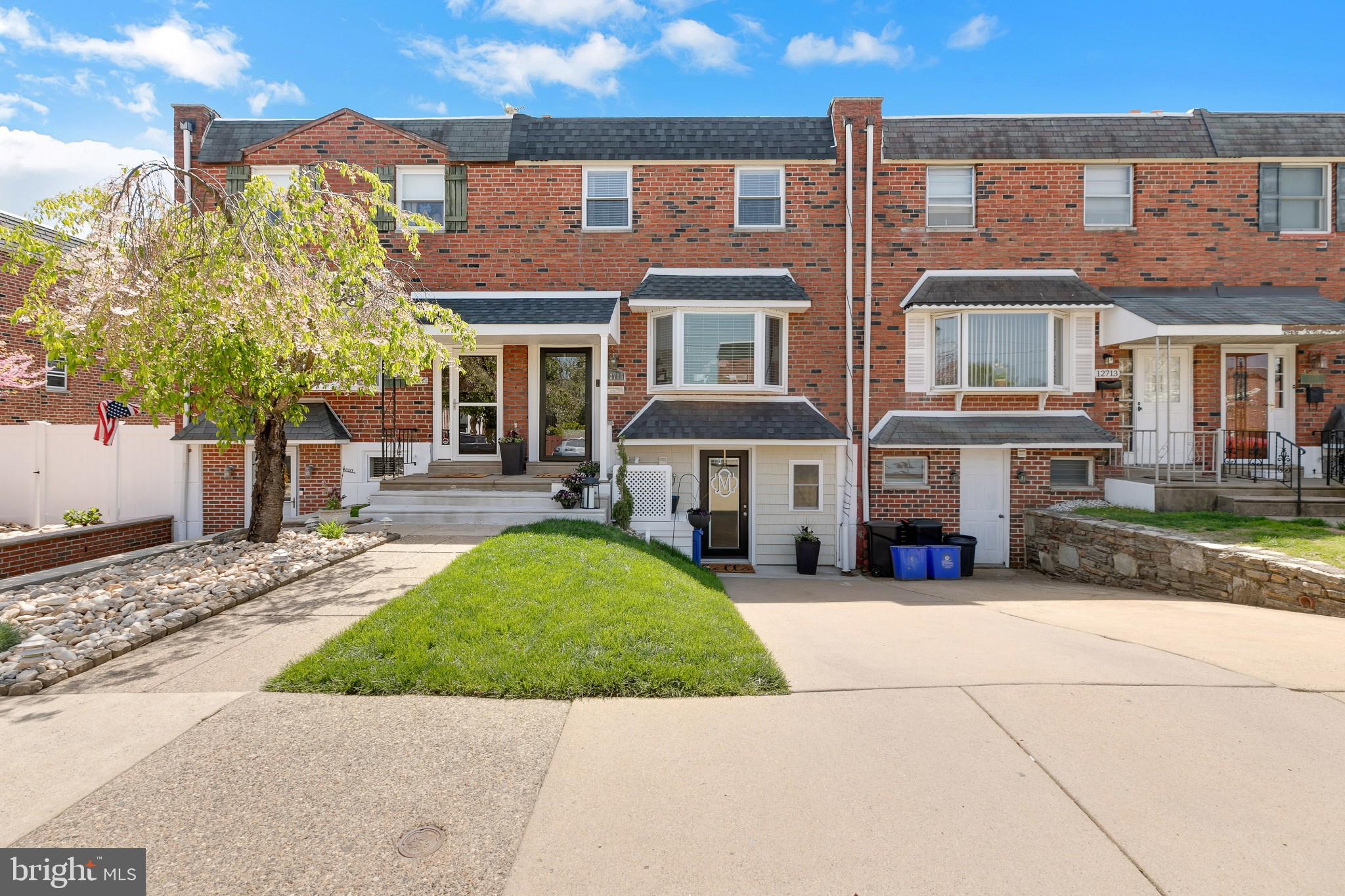 12715 Elnora Road Philadelphia, PA 19154 - Photo 1 of 27 Gallery Image 1