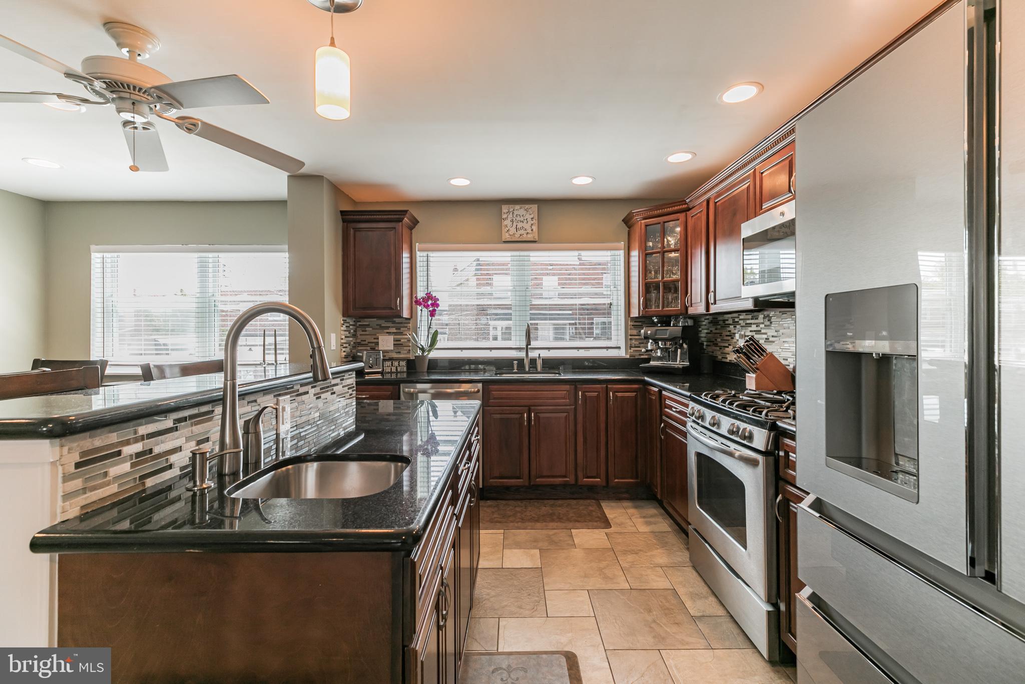 12715 Elnora Road Philadelphia, PA 19154 - Photo 4 of 27 Gallery Image 4