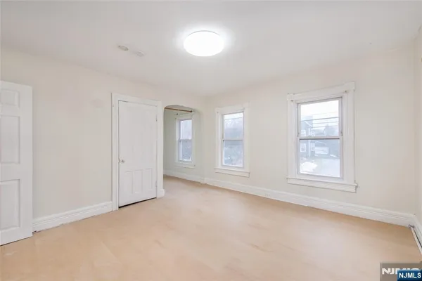 $4,500 | 14 South Highwood Avenue, Glen Rock, NJ 07452