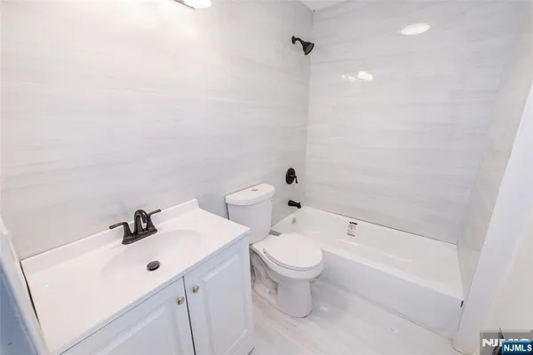 $4,500 | 14 South Highwood Avenue, Glen Rock, NJ 07452