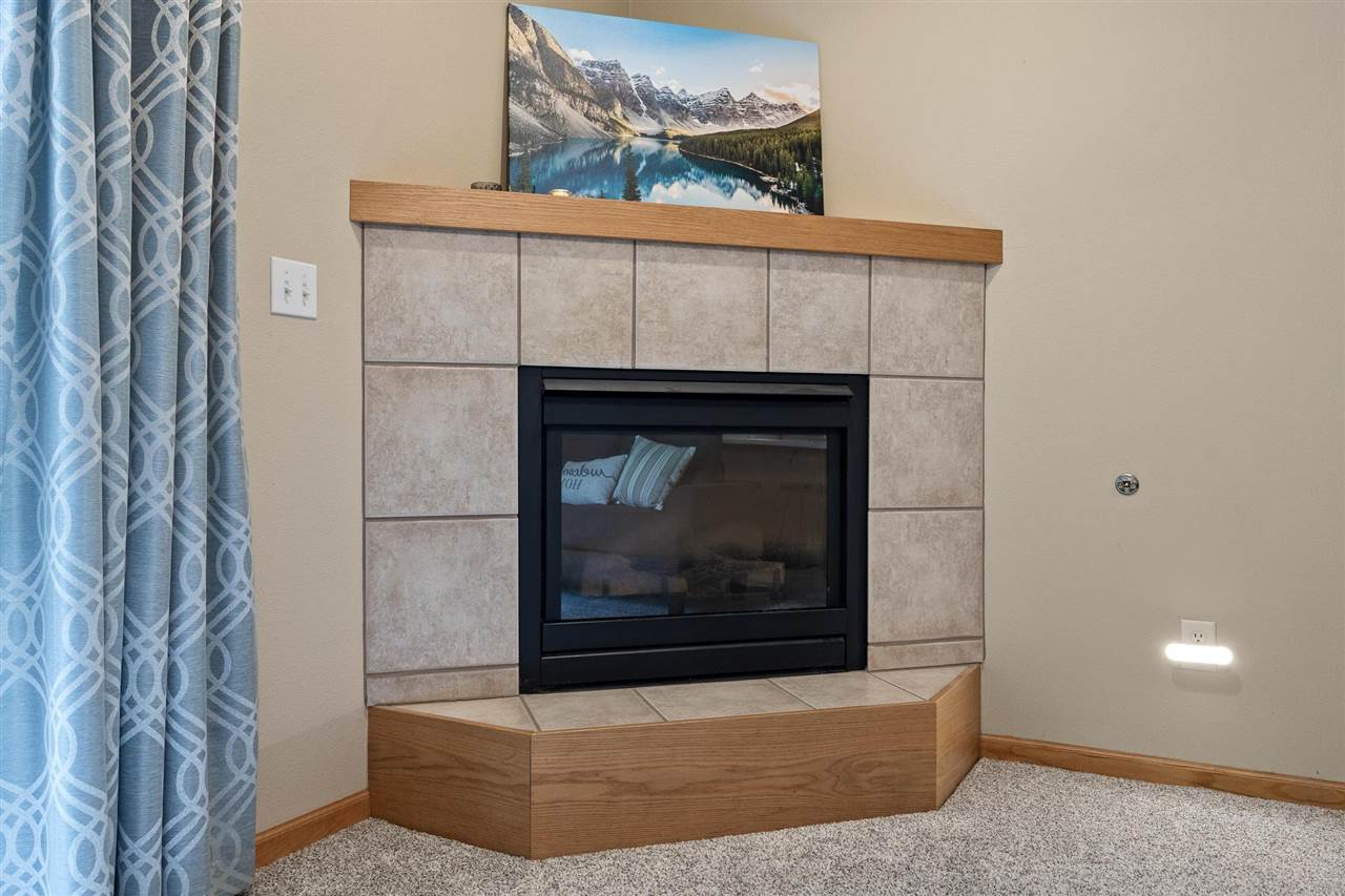 3040 Center Point Road Northeast, Unit 101 Cedar Rapids, IA 52402 - Photo 7 of 26 Gallery Image 7