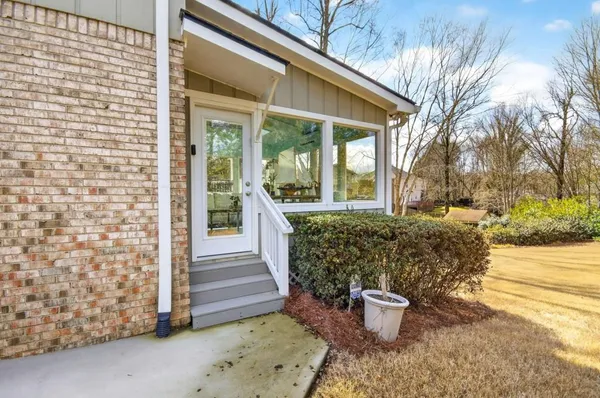$675,000 | 5370 Grenoble Court, Dunwoody, GA 30360