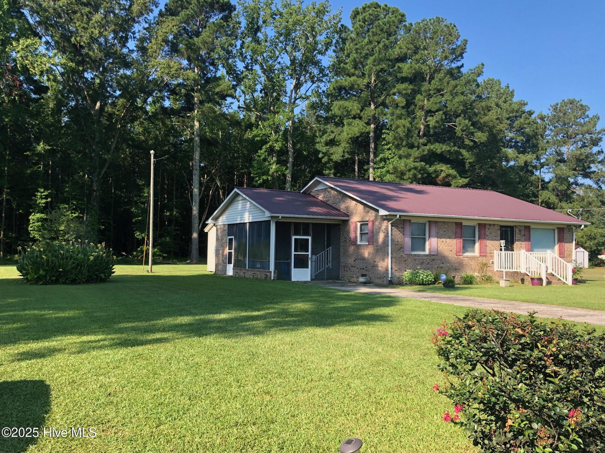 302 Jamestown Road Windsor, NC 27983 - Photo 2 of 23 IMG_9831