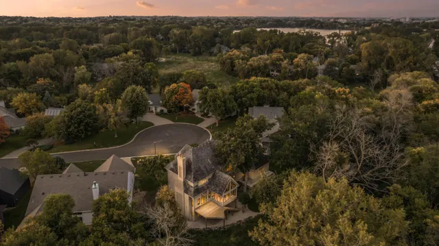 $874,900 | 5480 Maple Ridge Court, Minnetonka, MN 55343