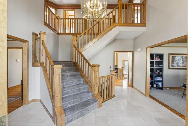 $874,900 | 5480 Maple Ridge Court, Minnetonka, MN 55343