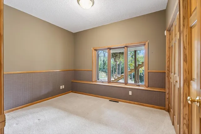 $874,900 | 5480 Maple Ridge Court, Minnetonka, MN 55343