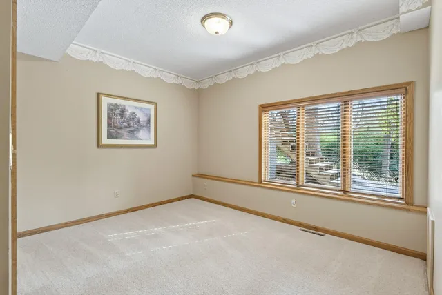 $874,900 | 5480 Maple Ridge Court, Minnetonka, MN 55343