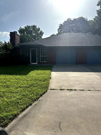 $1,650 | 1803 Park Place, Sherman, TX 75092