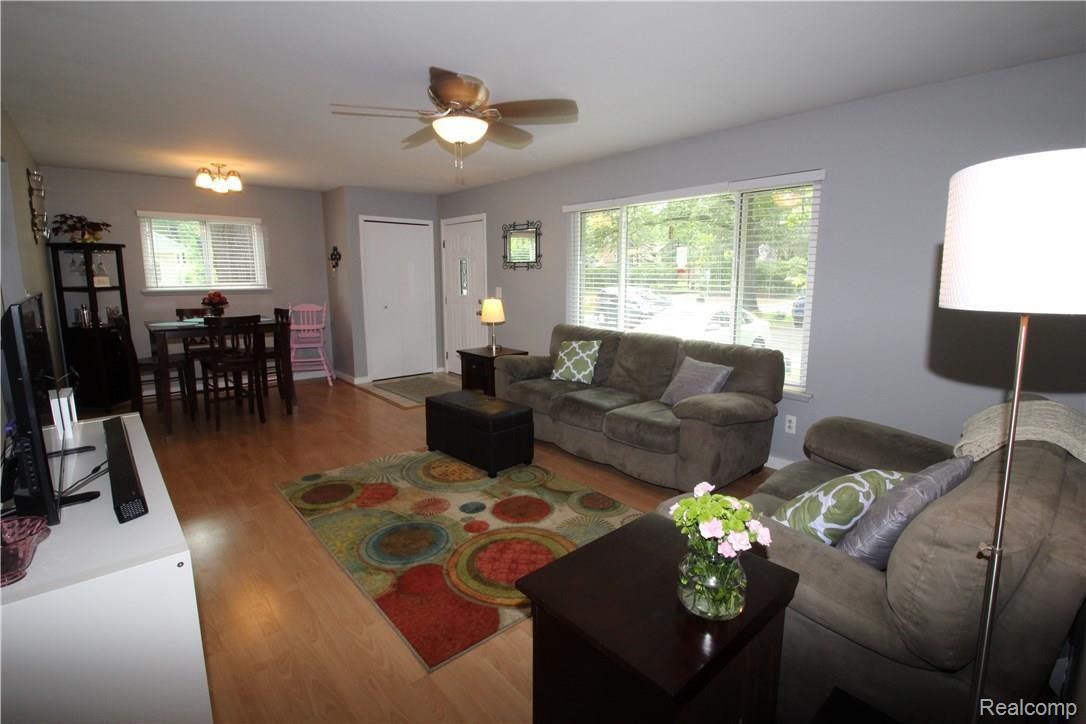 14168 Stark Road Livonia, MI 48154 - Photo 16 of 27 4_UFC7TE_still_lr.jpg