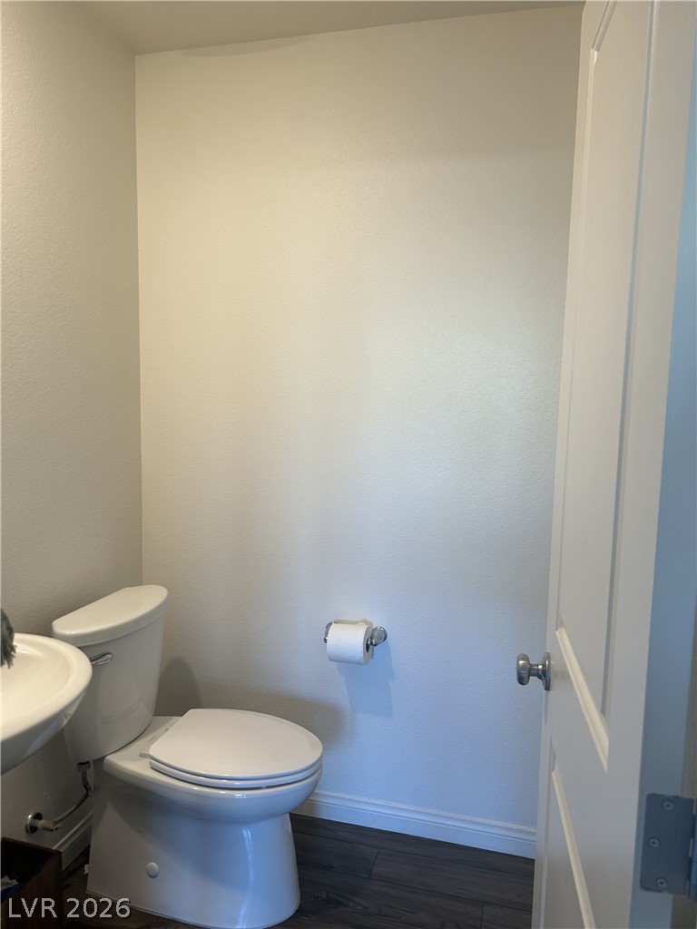 10638 Adobe Rnch Street Las Vegas, NV 89141 - Photo 18 of 35 Half bathroom