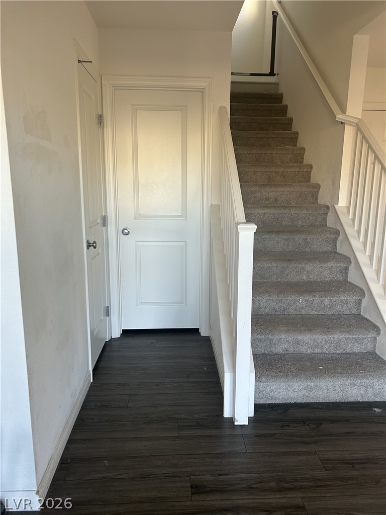 10638 Adobe Rnch Street Las Vegas, NV 89141 - Photo 8 of 35 Stairway