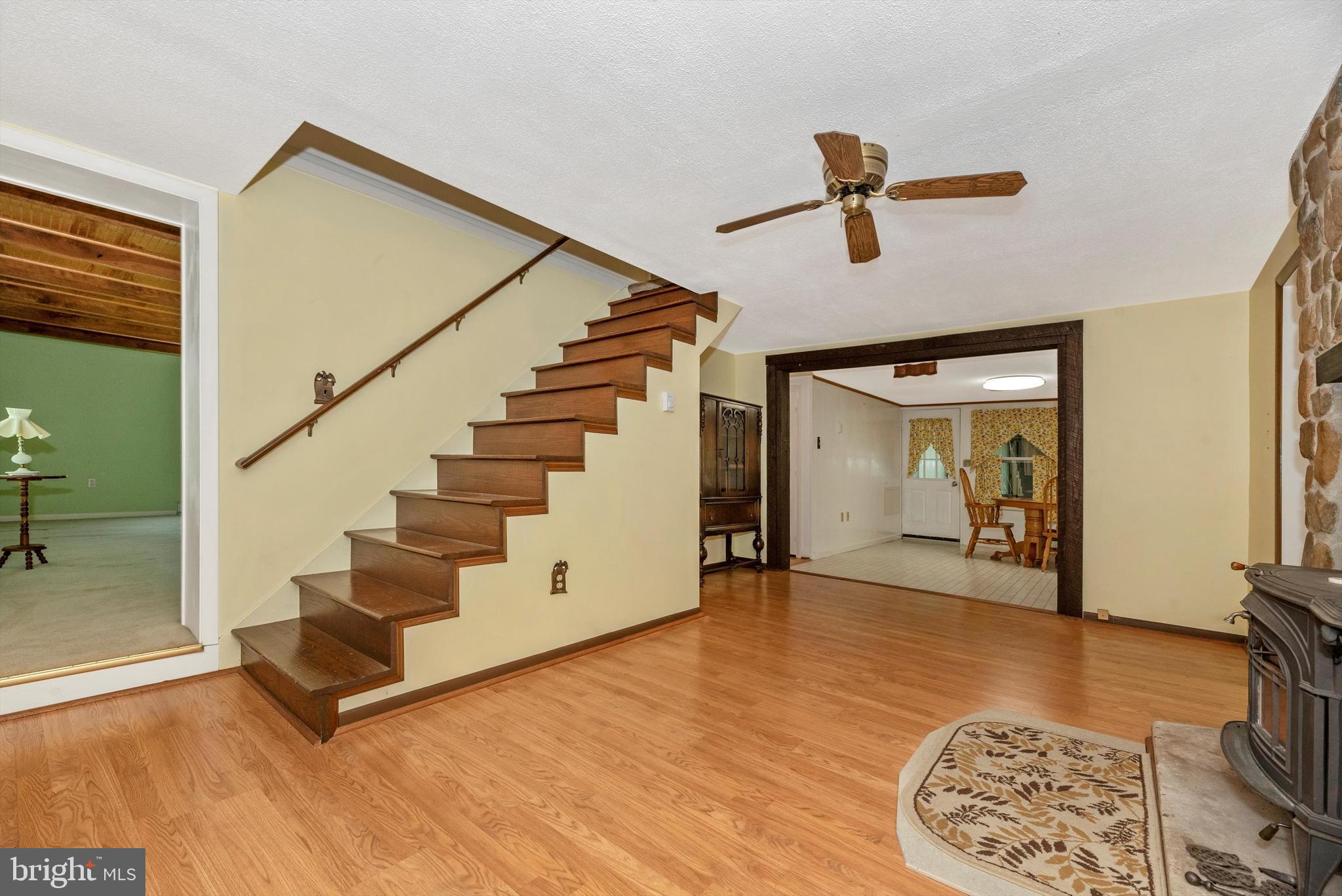 7810 Roddy Creek Road Thurmont, MD 21788 - Photo 5 of 53 Living Room