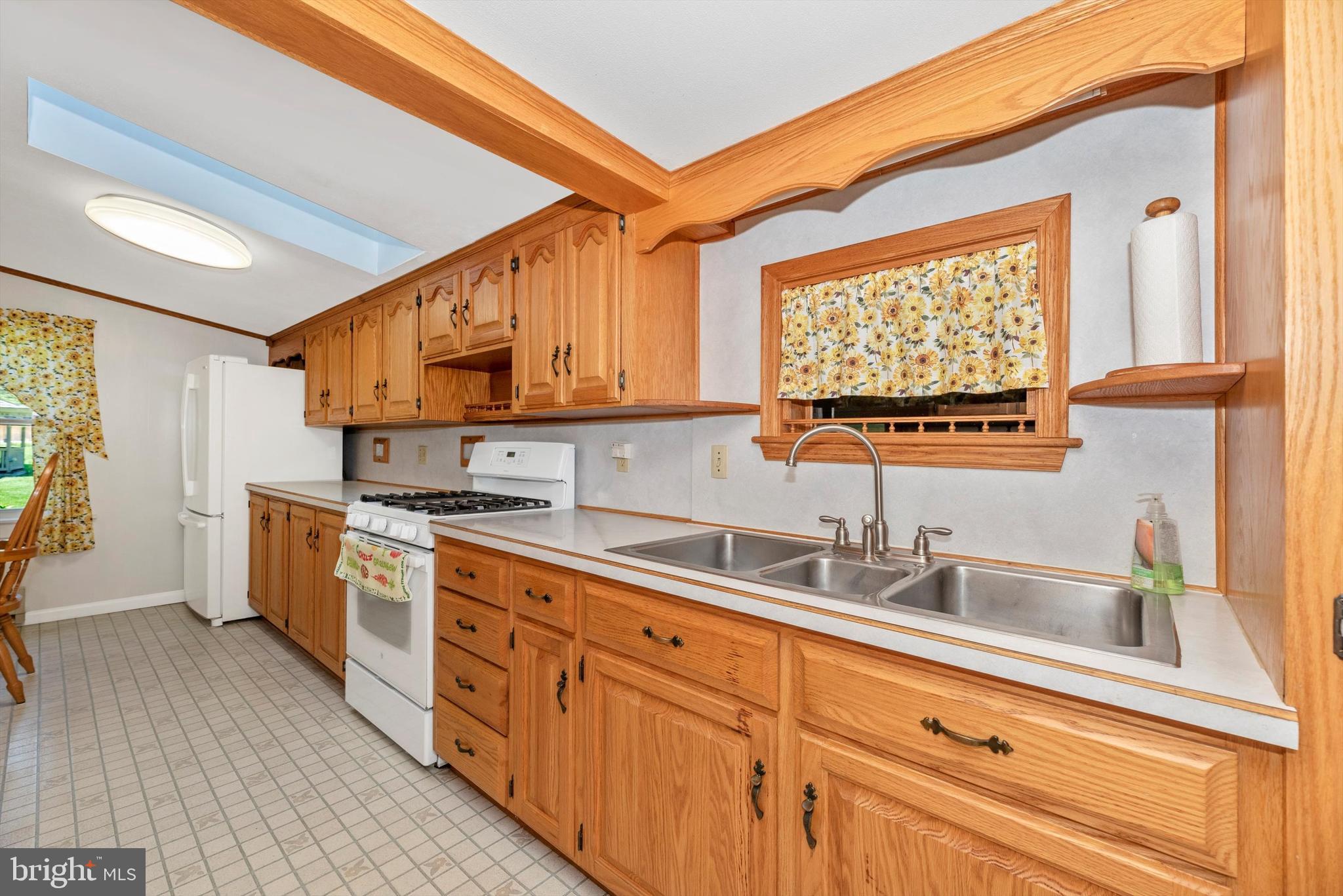7810 Roddy Creek Road Thurmont, MD 21788 - Photo 10 of 53 Kitchen