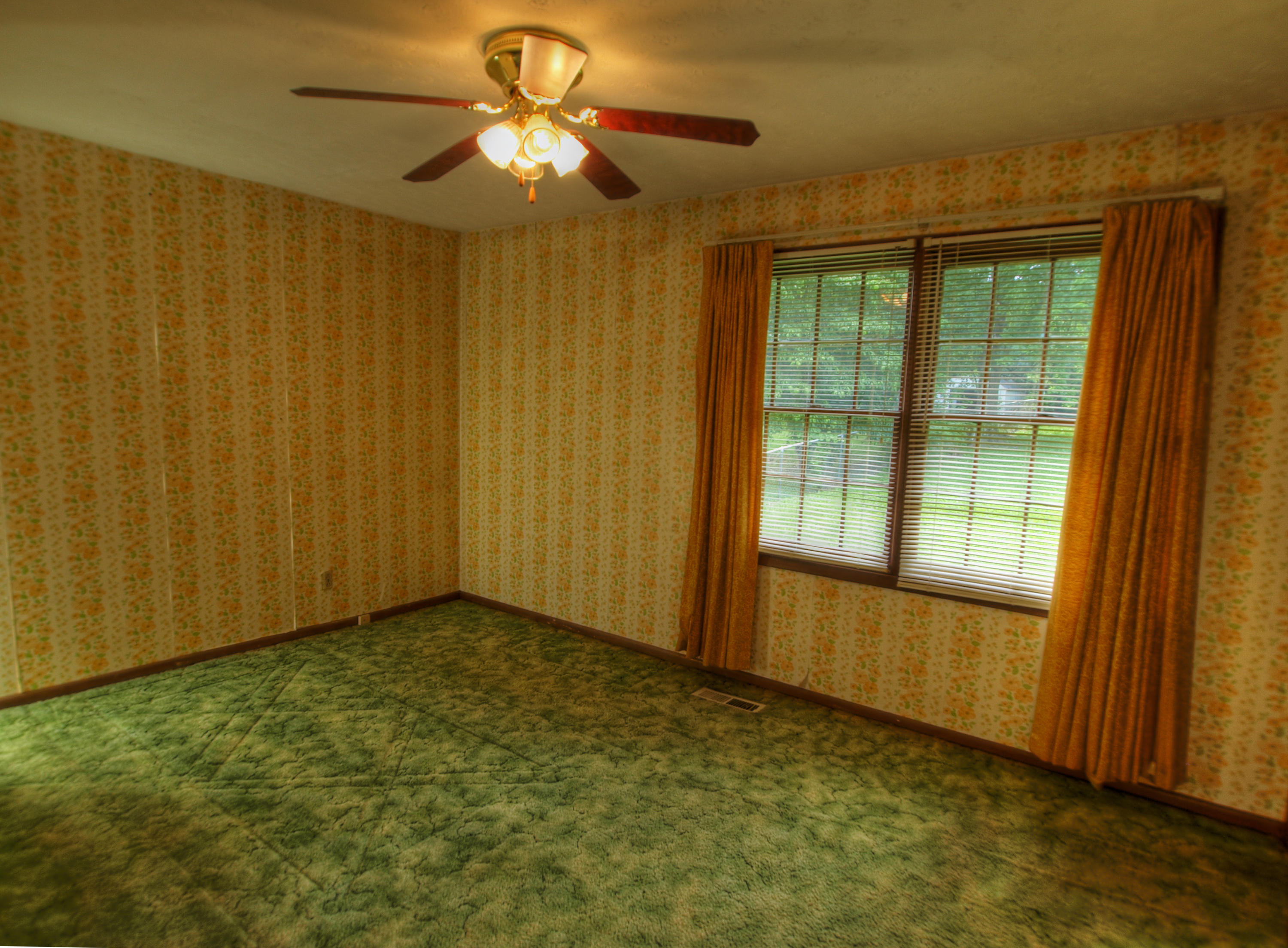 7741 Cranley Road Powell, TN 37849 - Photo 14 of 21 Master bedroom