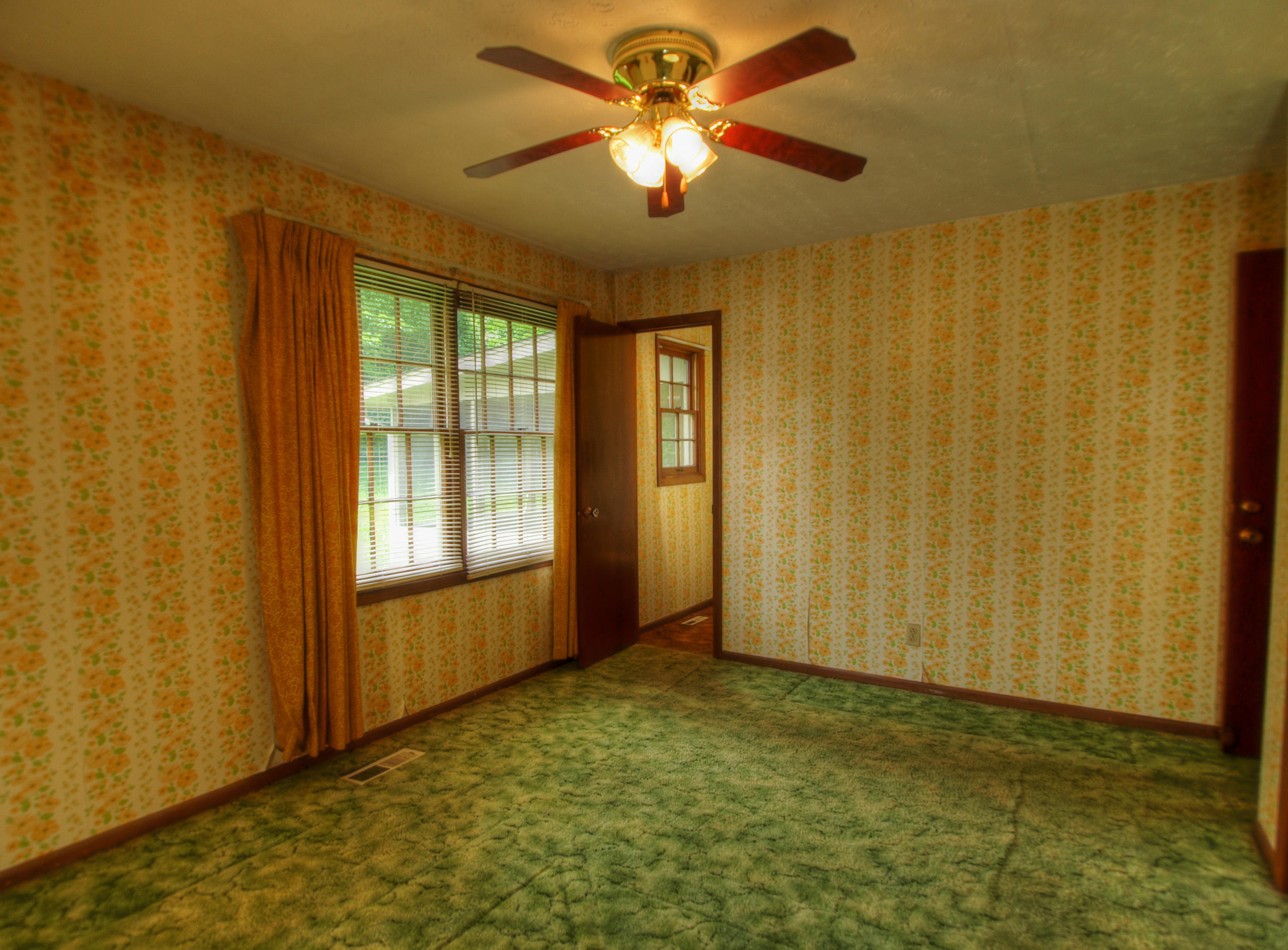 7741 Cranley Road Powell, TN 37849 - Photo 16 of 21 Master bedroom