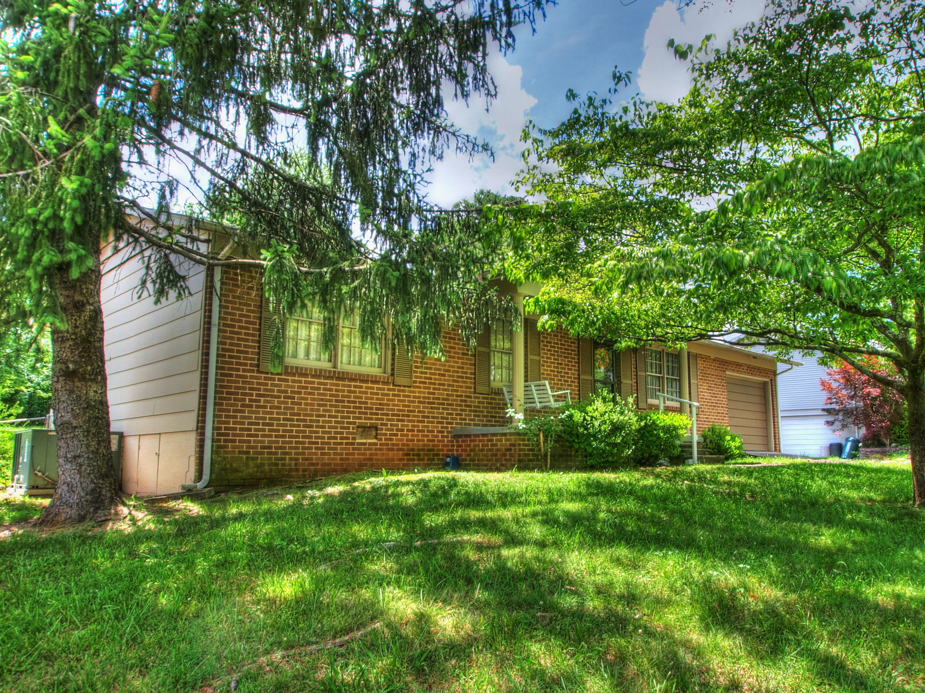 7741 Cranley Road Powell, TN 37849 - Photo 4 of 21 Left side