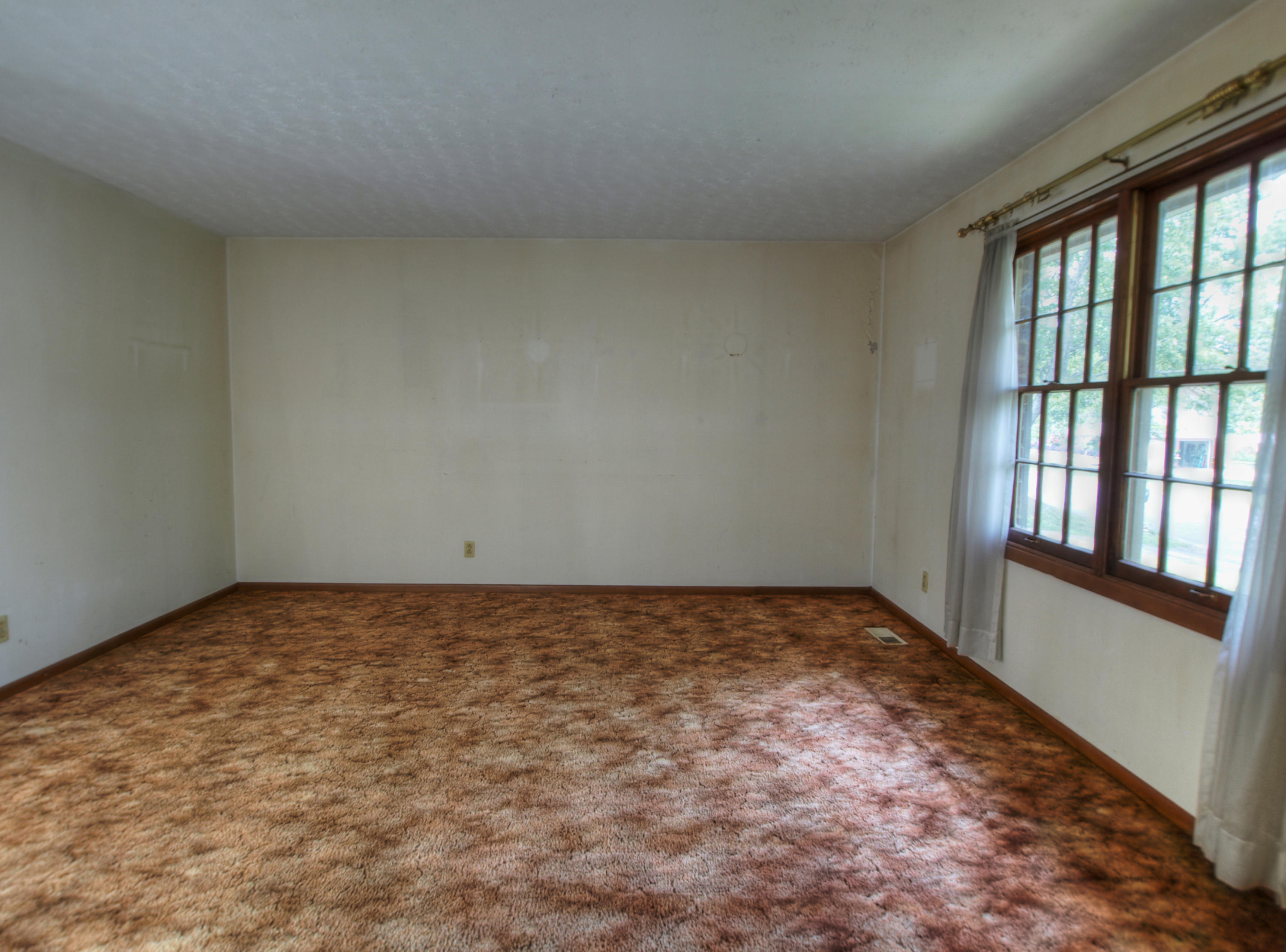 7741 Cranley Road Powell, TN 37849 - Photo 7 of 21 Formal living room