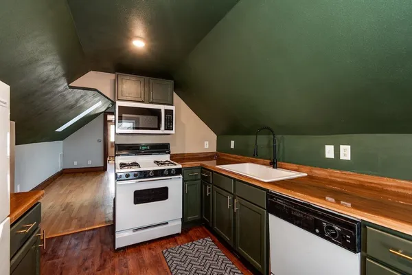 $699,500 | 1332 East Dayton Street, Madison, WI 53703