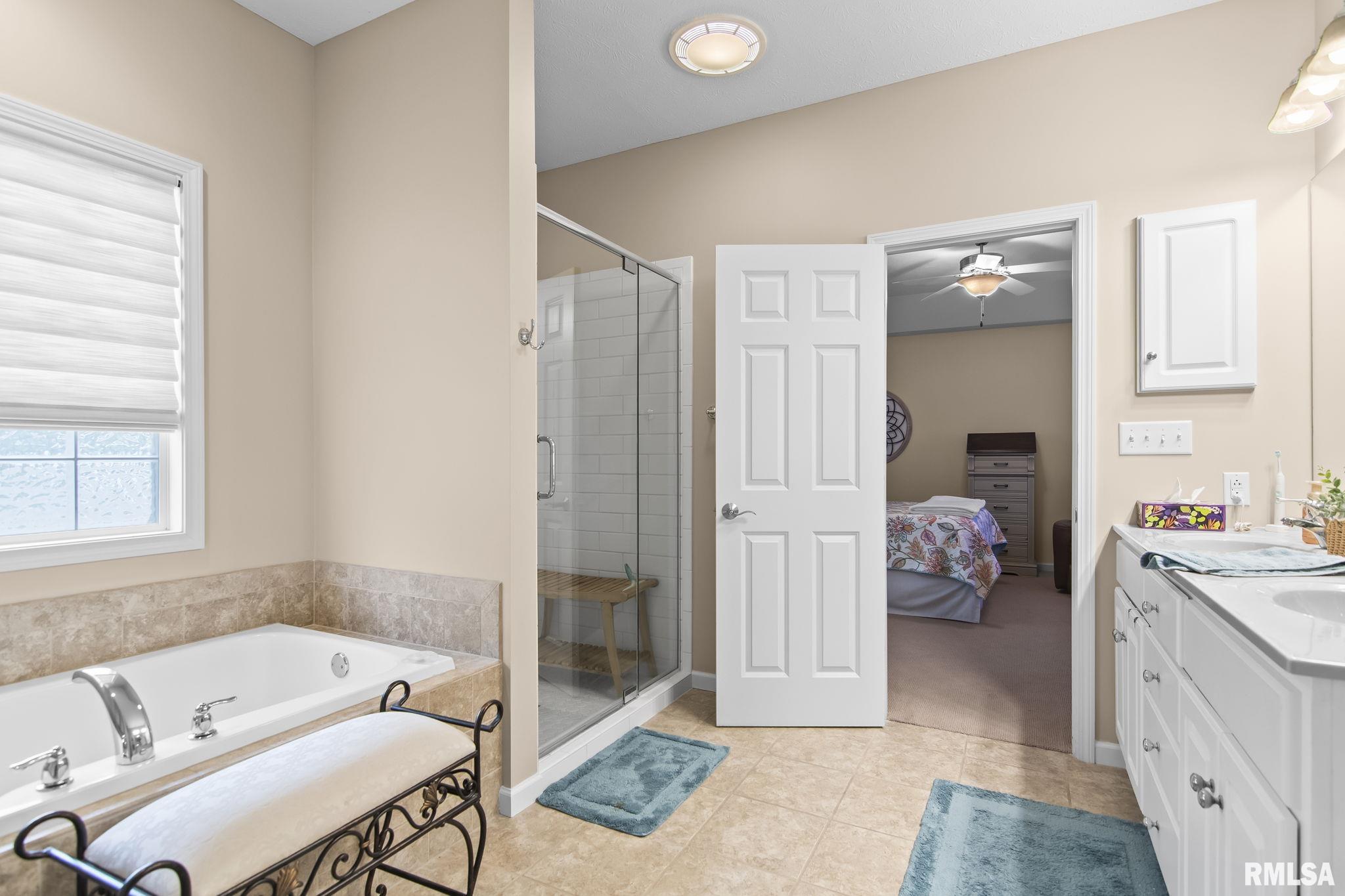 2503 Interlacken Drive Springfield, IL 62704 - Photo 21 of 36