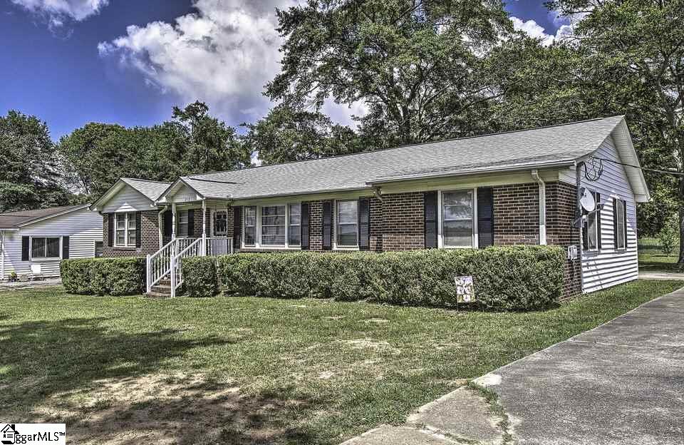 212 Garrett Street Fountain Inn, SC 29644 - Photo 6 of 30 Gallery Image 6