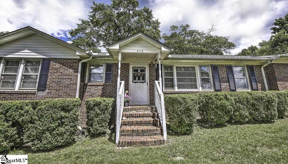 212 Garrett Street Fountain Inn, SC 29644 - Photo 7 of 30 Gallery Image 7