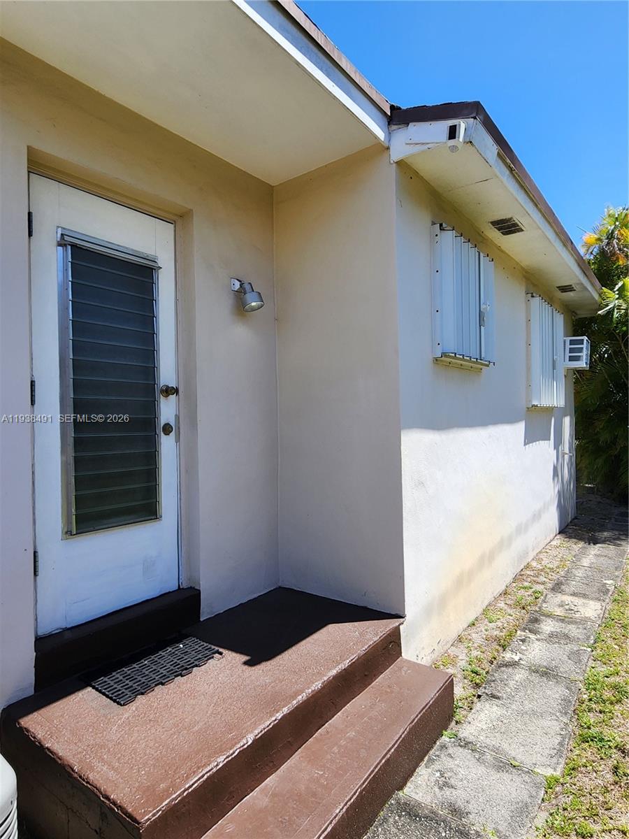 1846 Wiley Street Hollywood, FL 33020 - Photo 12 of 14