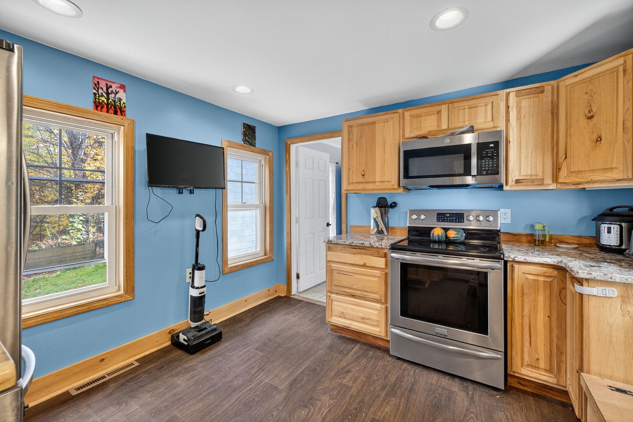 42 Trotting Park Road Farmington, NH 03835 - Photo 22 of 51