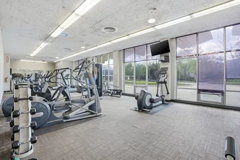 $325,000 | 1455 North Sandburg Terrace, Unit 504, Chicago, IL 60610