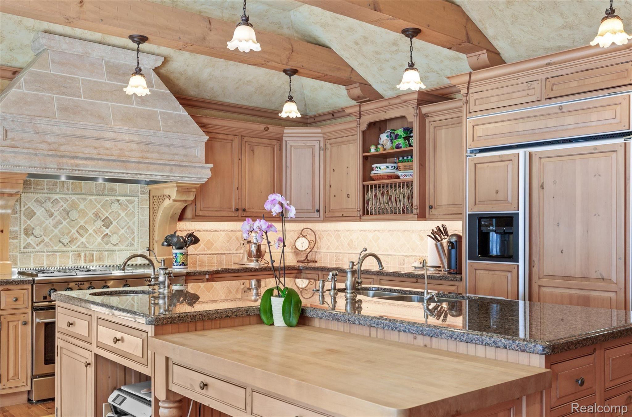 9715 North Eston Road Clarkston, MI 48348 - Photo 19 of 51 High end appliances to inspire any cook/chef!