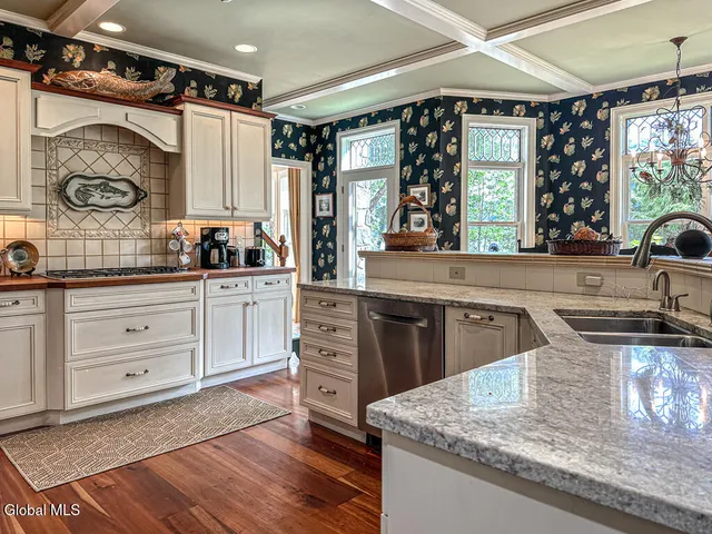 $4,650,000 | 7938 Lake Shore Drive, Hague, NY 12874