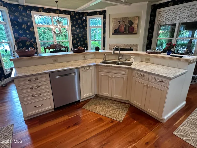 $4,650,000 | 7938 Lake Shore Drive, Hague, NY 12874