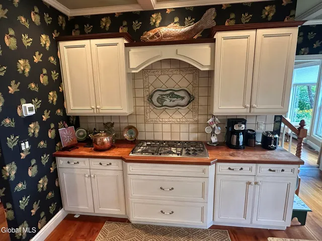 $4,650,000 | 7938 Lake Shore Drive, Hague, NY 12874