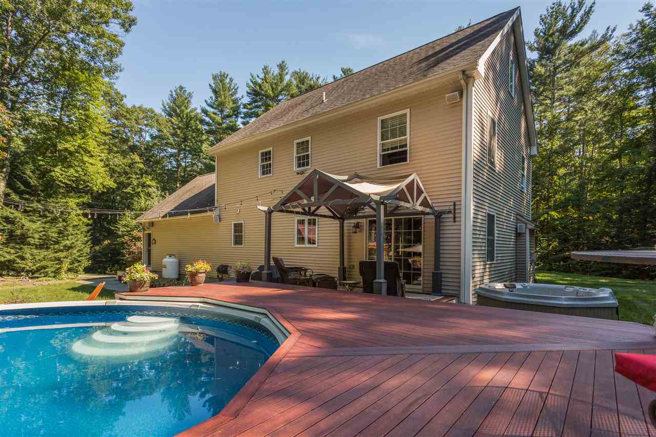 127 Sherborne Road Barrington, NH 03825 - Photo 3 of 39