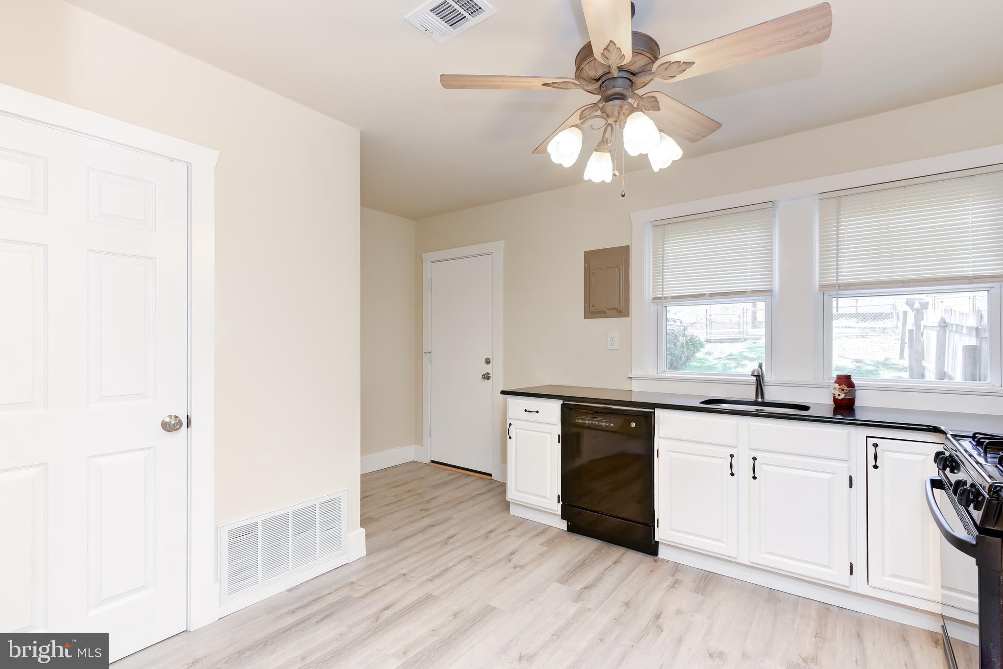 1126 West Ridge Road Marcus Hook, PA 19061 - Photo 5 of 21