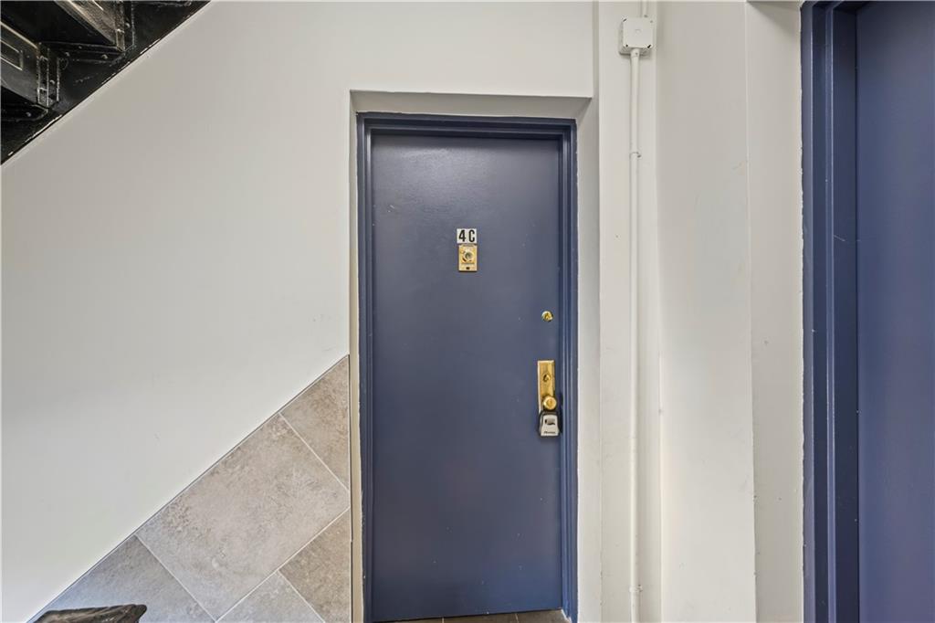 9 Argyle Road, Unit 4C Brooklyn, NY 11218 - Photo 4 of 22 a door with a hallway