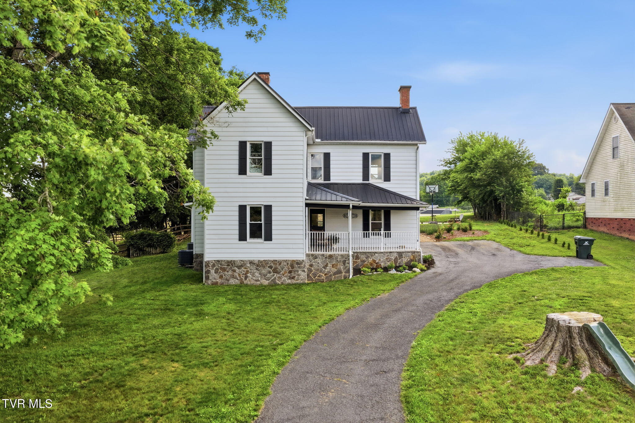 250 5 Oaks Road Jonesborough, TN 37659 - Photo 1 of 48 1