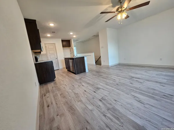 $1,800 | 310 West Evergreen Street, Unit 121, San Antonio, TX 78212