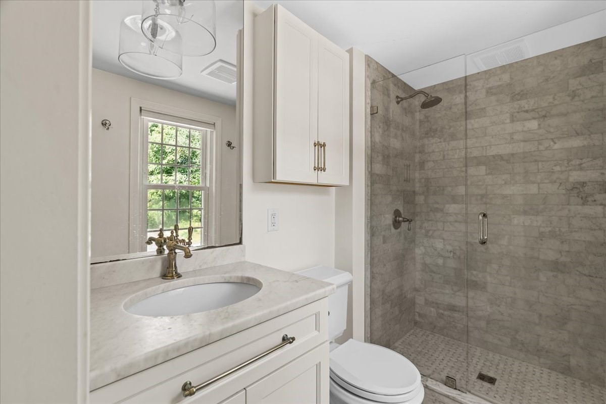 37 Stagecoach Road Hingham, MA 02043 - Photo 19 of 40 Gallery Image 19