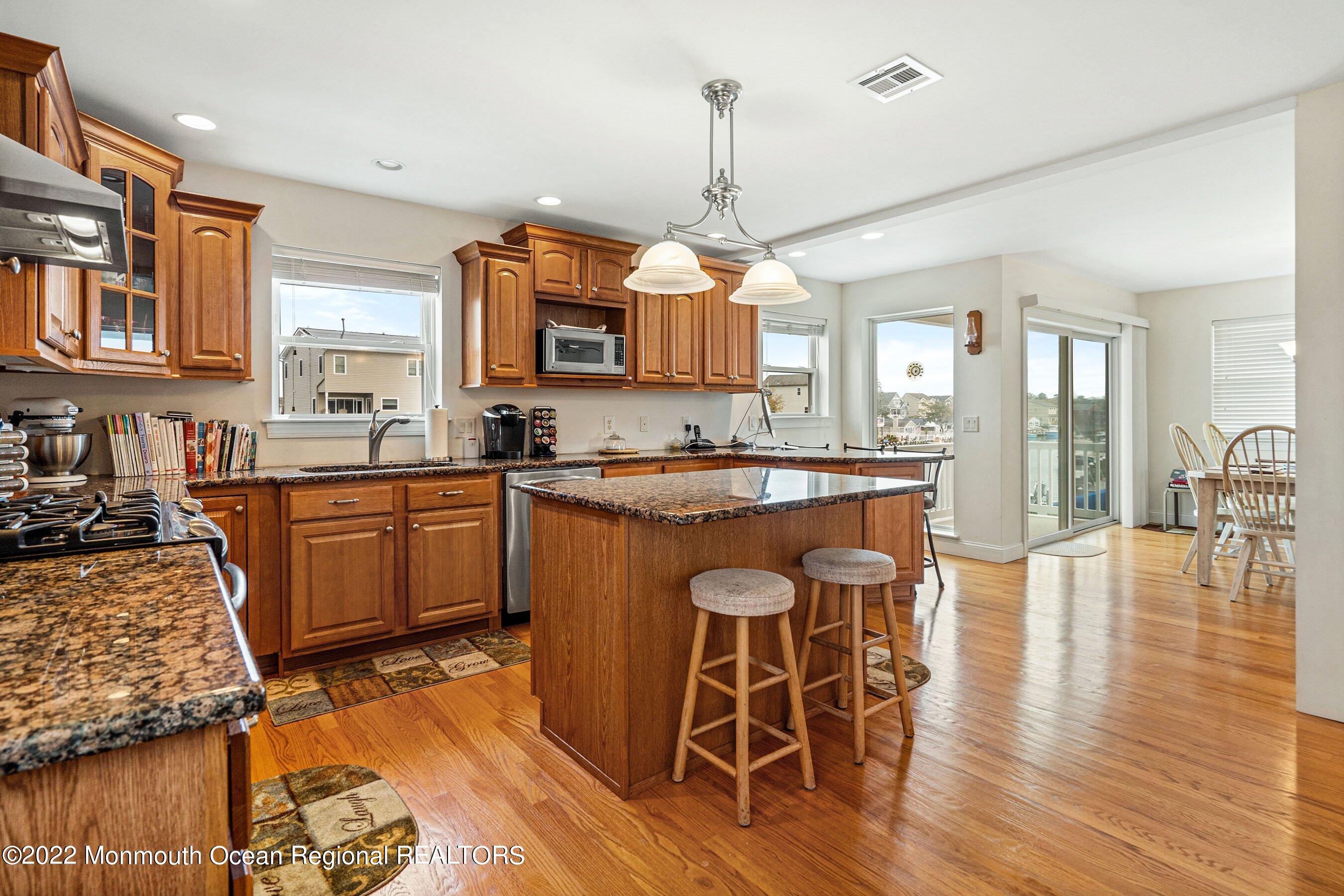 34 Sands Point Road Waretown, NJ 08758 - Photo 15 of 44 25-Int17 Kitchen2c