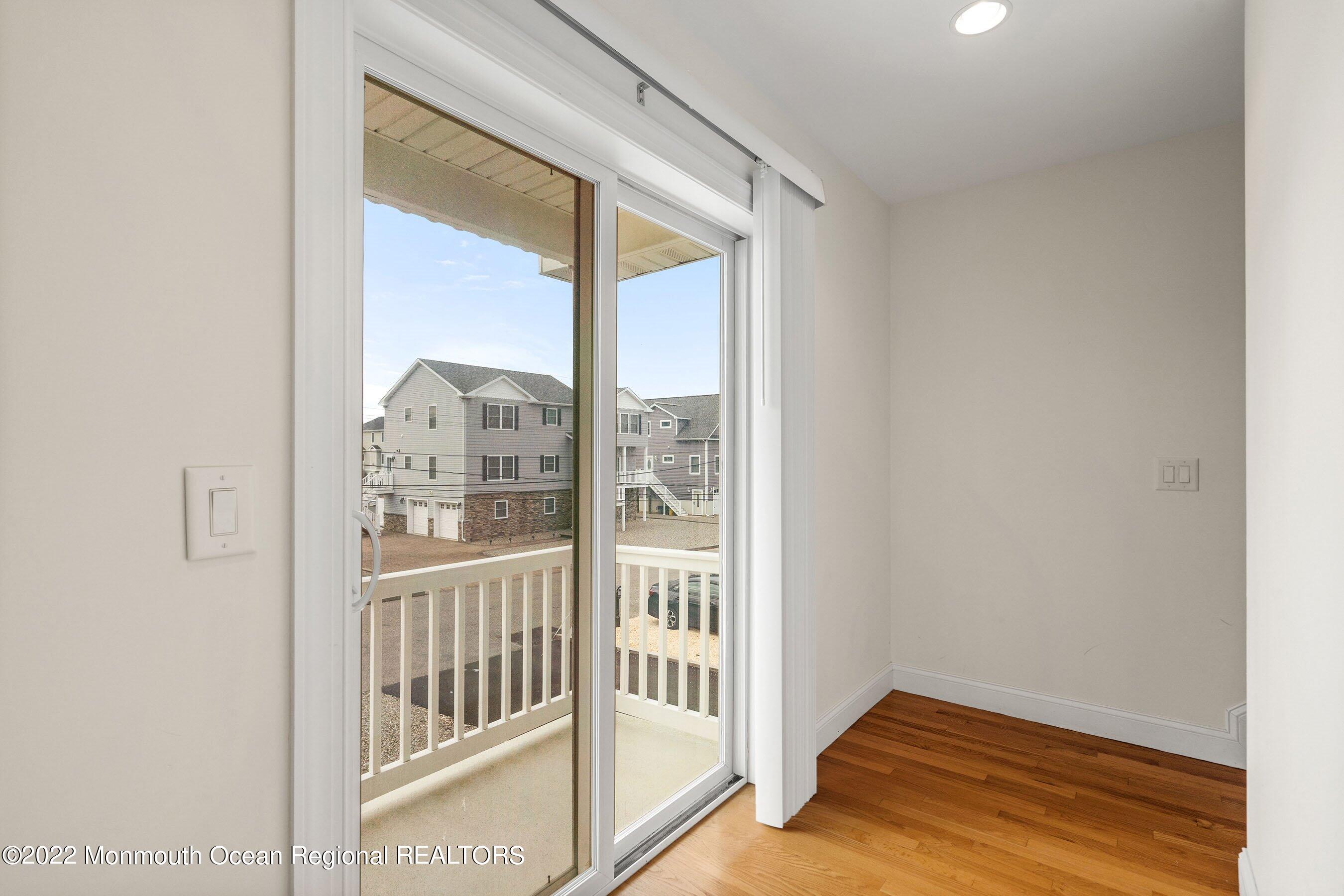 34 Sands Point Road Waretown, NJ 08758 - Photo 27 of 44 17-Int19 Backdoor