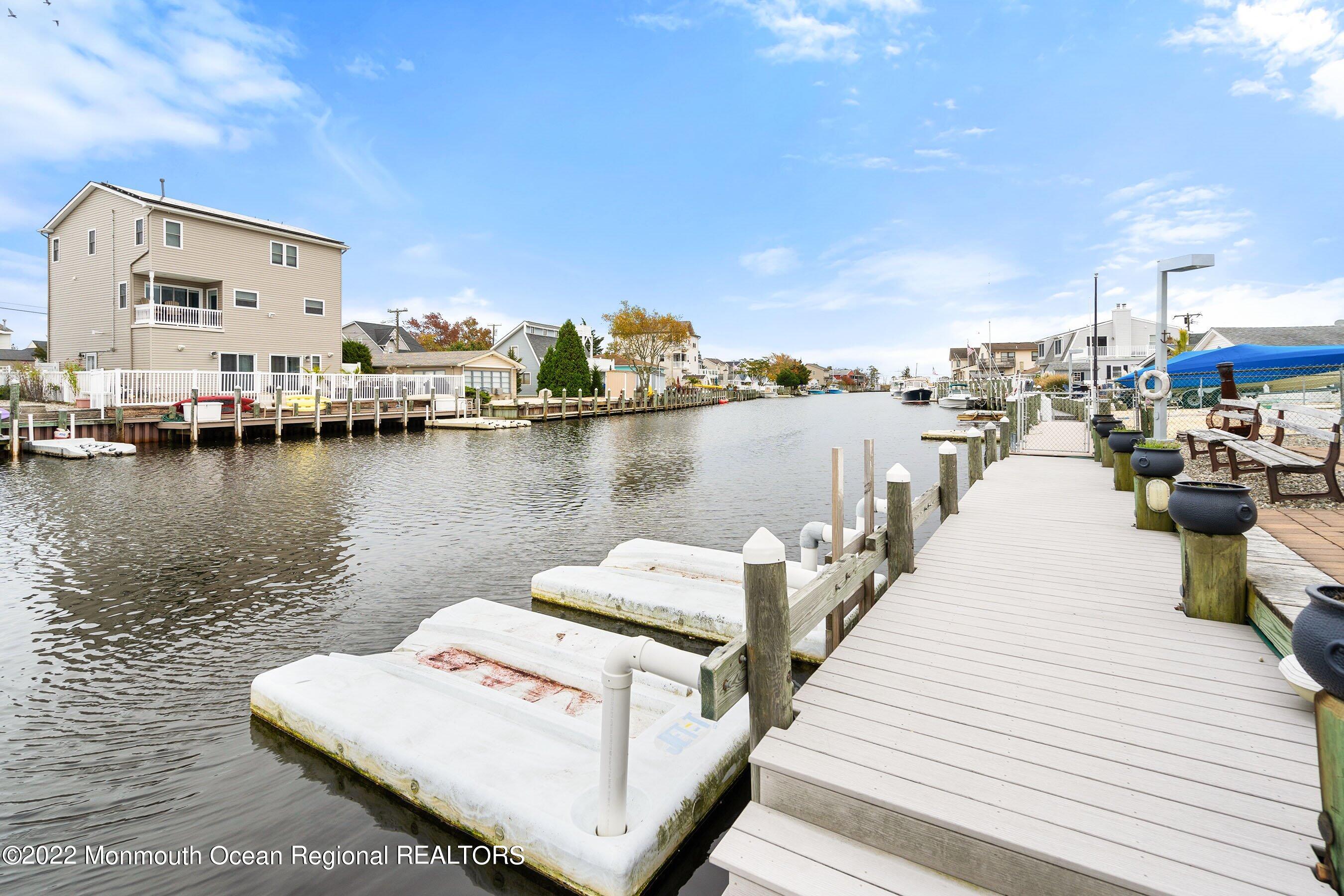 34 Sands Point Road Waretown, NJ 08758 - Photo 41 of 44 41-Ext6 Deck