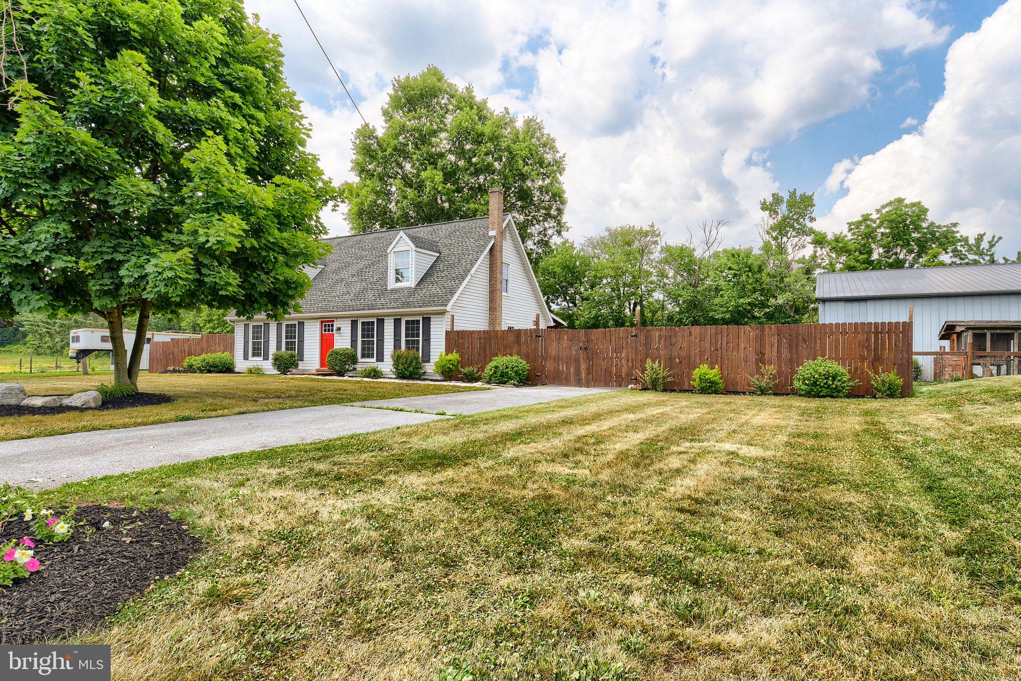 3740 Beagle Road Middletown, PA 17057 - Photo 4 of 70 front view of a house with a yard